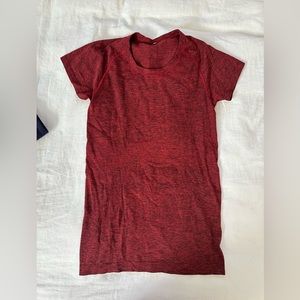 Red lululemon short sleeve top size 8